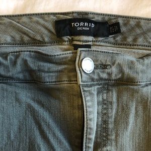 Torrid jegging in light wash olive green
